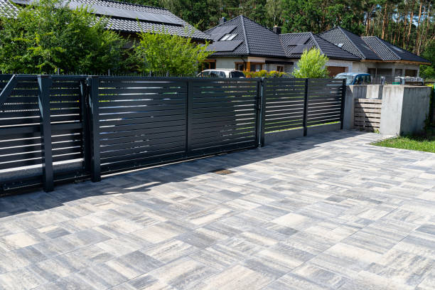 Best Interlocking Driveway Pavers  in Howards Grove, WI