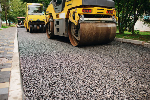 Best Driveway Resurfacing Pavers  in Howards Grove, WI